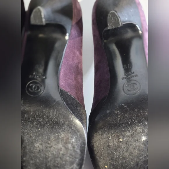 Chanel Vintage Women's Purple Suede and Black Heels - Picture 10 of 16